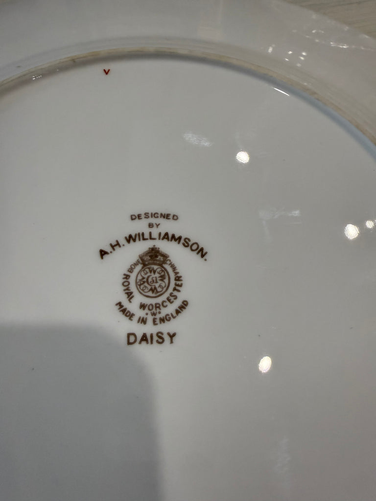 Vintage c.1950s Royal Worcester A.H. Williamson “Daisy” Botanical Dinner Plate – England