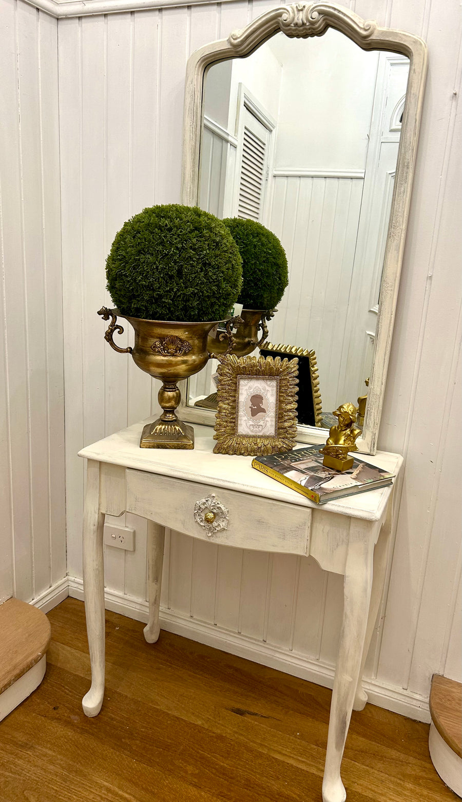 Vintage Queen Anne Hall Table and Mirror