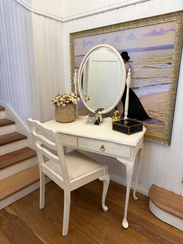 Small Vintage Queen Anne French Provincial Style Dressing and Chair