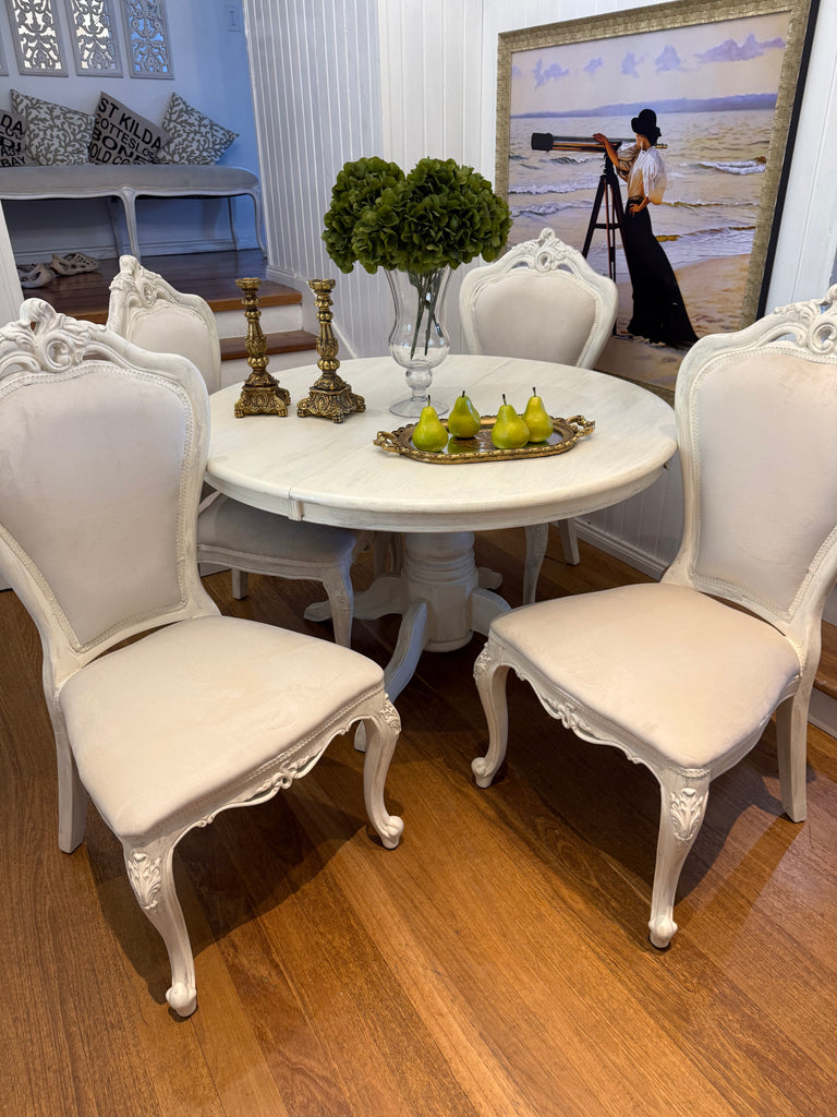 Vintage French Provincial Style Dining Table and 4 Chairs