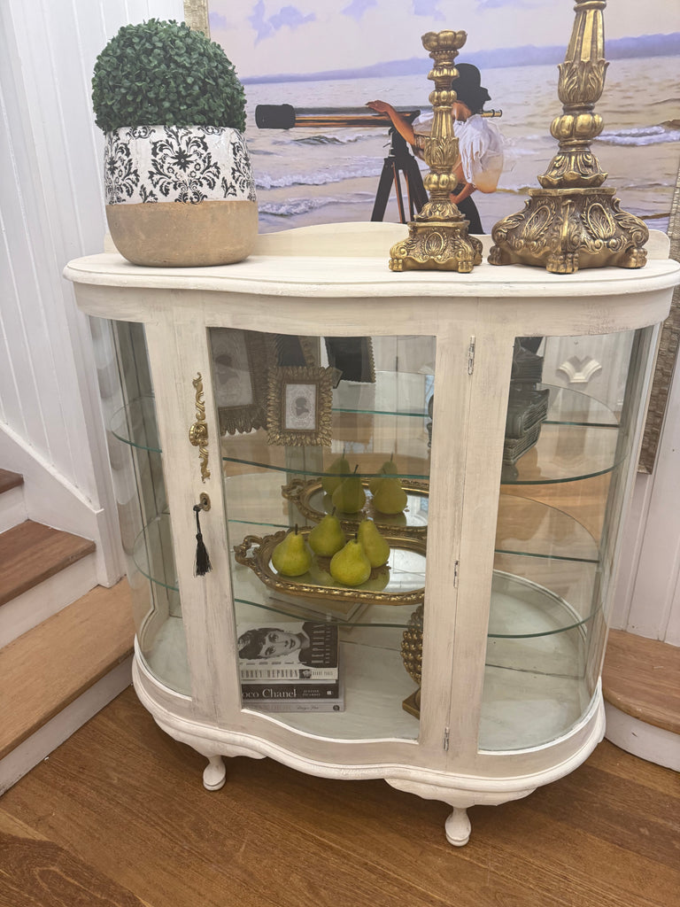 Vintage Queen Anne French Provincial Style Display Cabinet