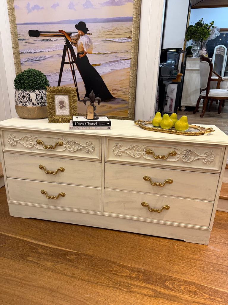 Vintage French Provincial Style Dresser/ Lowboy Drawers