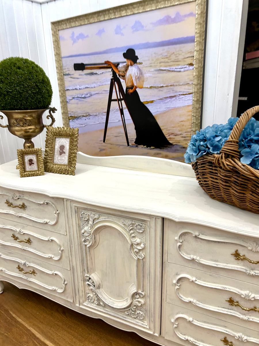 Vintage Dresser/ TV unit