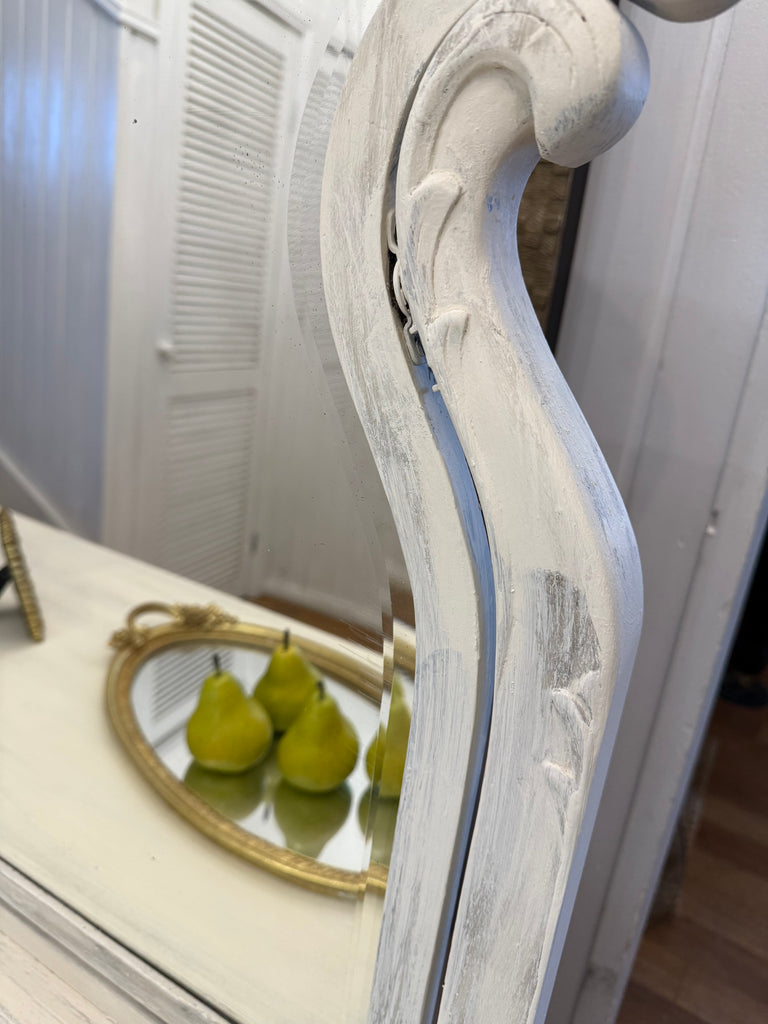 Antique French Provincial Style Dresser with mirror