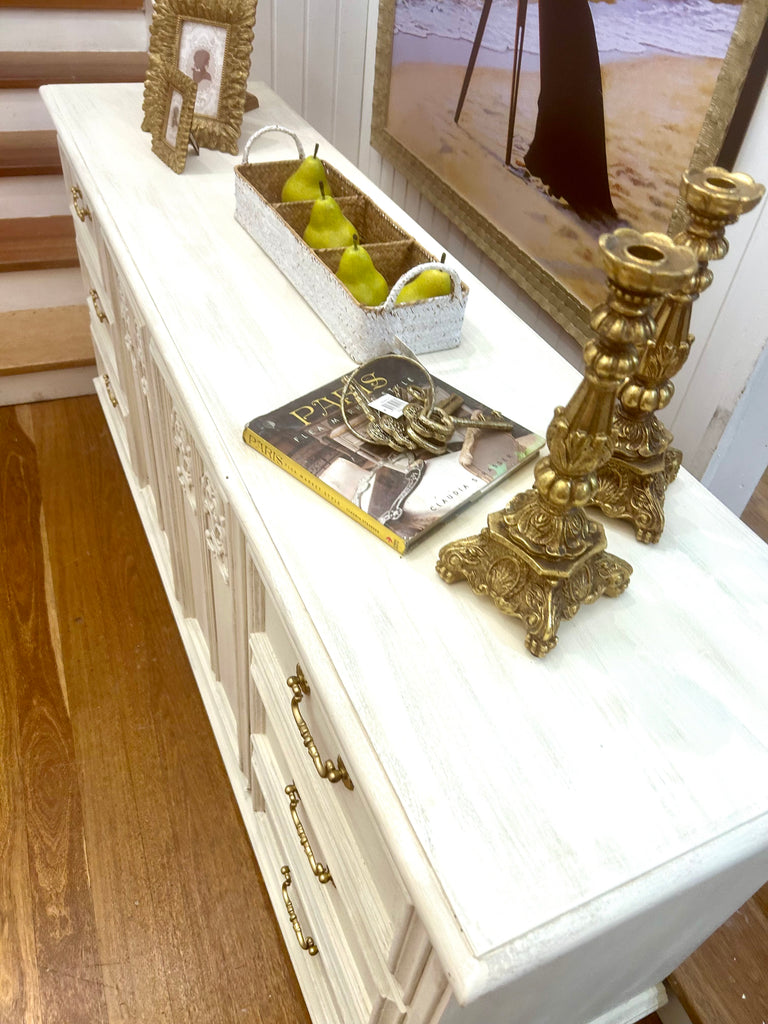 Vintage TV unit/ Dresser