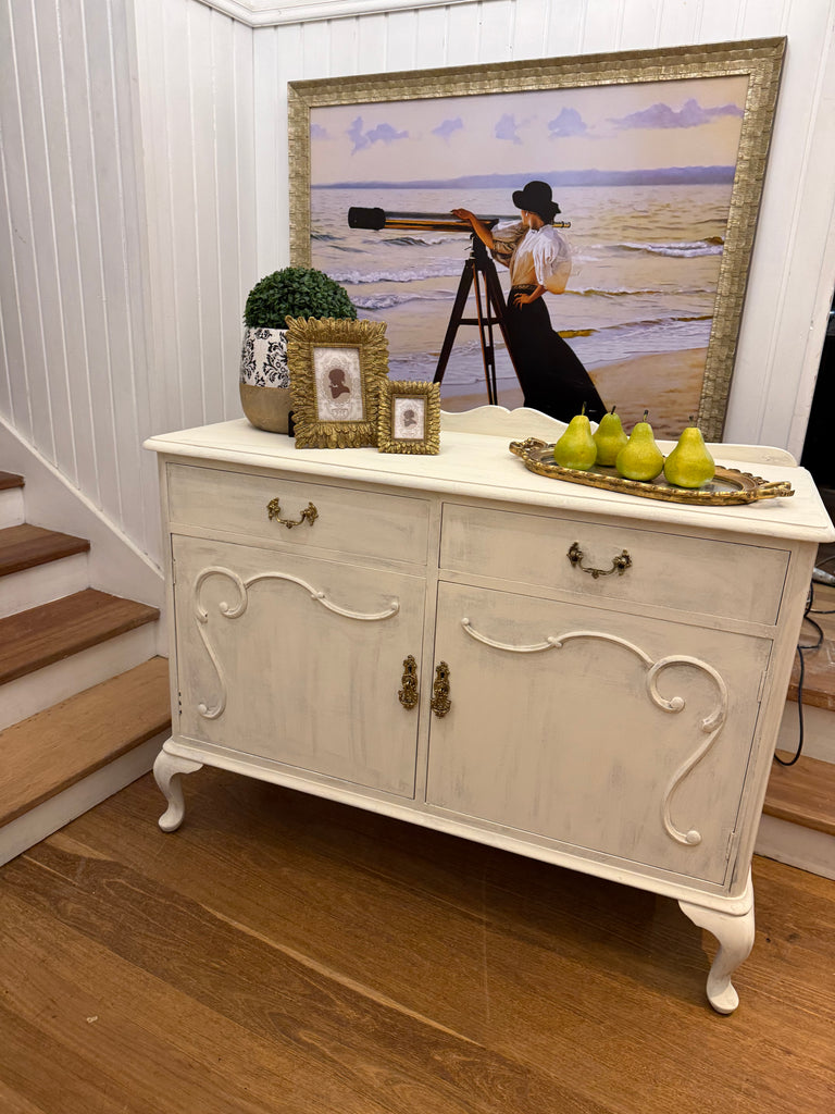 Small Vintage Queen Anne French Provincial Style Sideboard/ Buffet