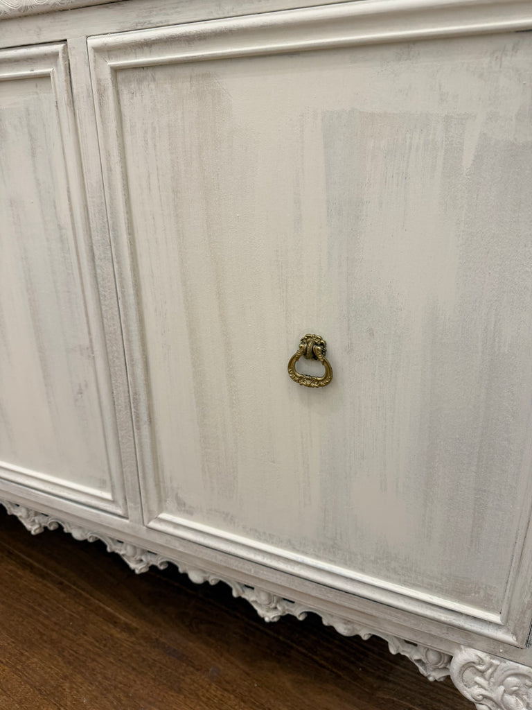 Vintage French Provincial Style Sideboard/ Buffet