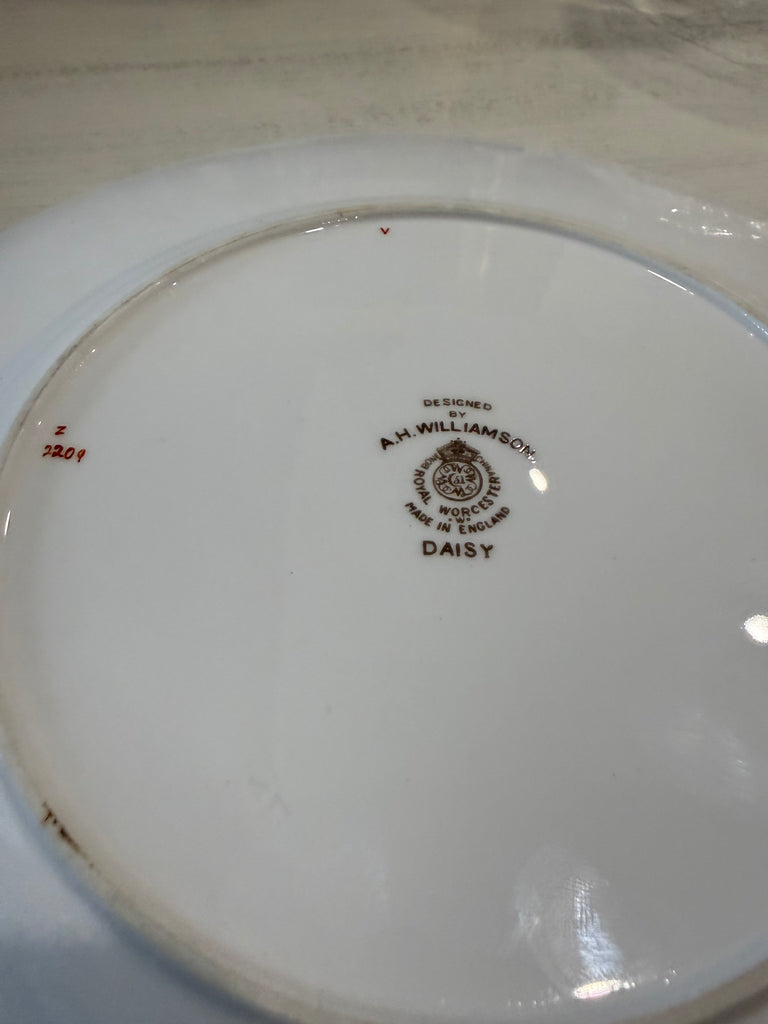 Vintage c.1950s Royal Worcester A.H. Williamson “Daisy” Botanical Dinner Plate – England
