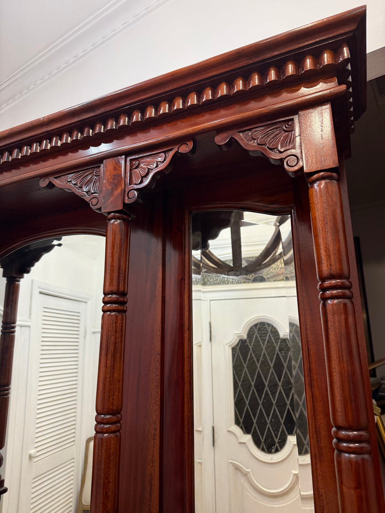 Solid Wood Vintage Reproduction Victorian Style Buffet and hutch/ Mirrored Sideboard