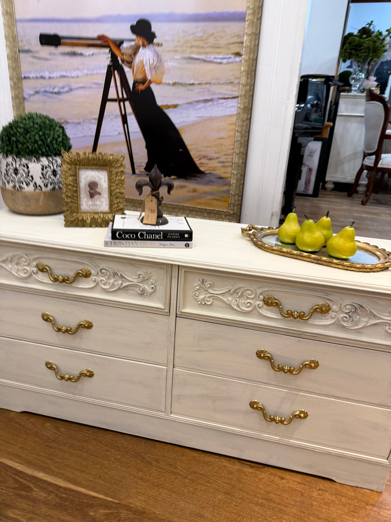 Vintage French Provincial Style Dresser/ Lowboy Drawers
