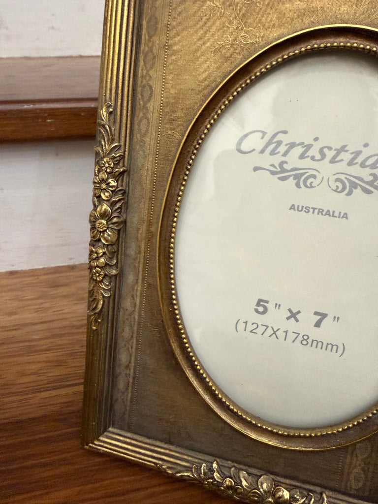 Antique Gold with Oval Face Frame