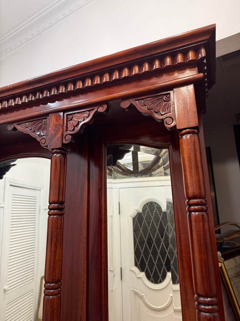 Solid Wood Vintage Reproduction Victorian Style Buffet and hutch/ Mirrored Sideboard