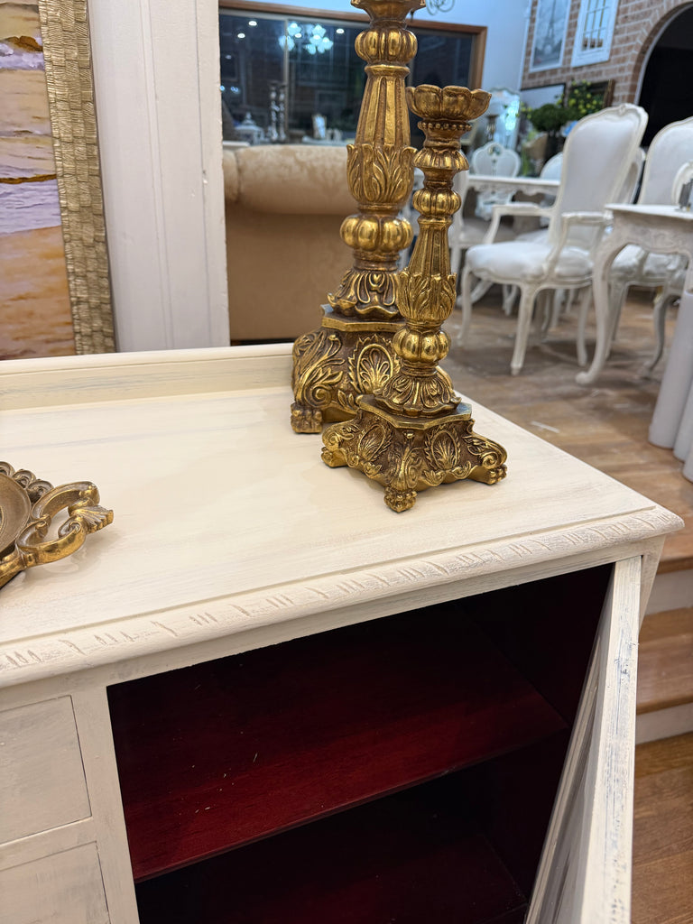 Vintage Queen Anne French Provincial Style Sideboard/Buffet