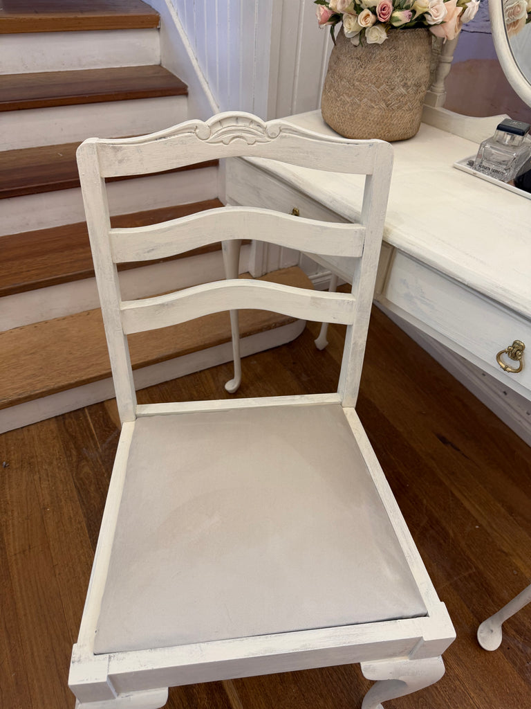Small Vintage Queen Anne French Provincial Style Dressing and Chair