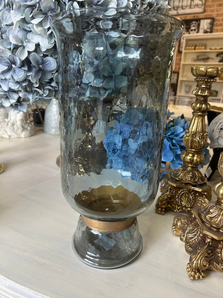 Glass vase/ hurricane