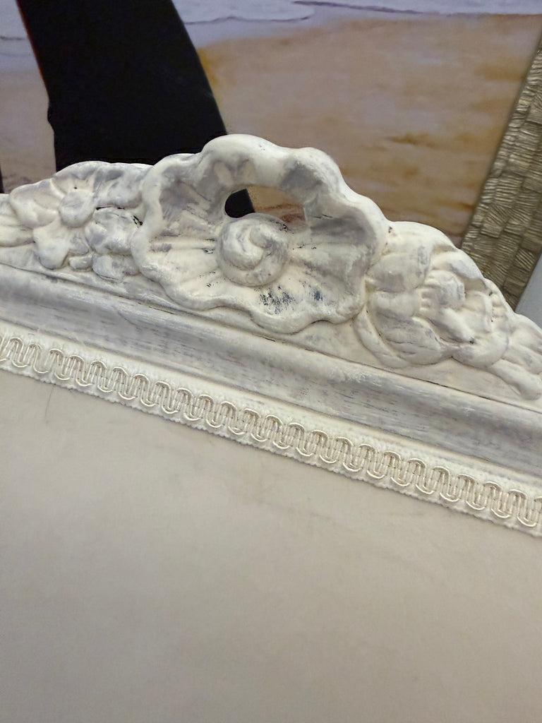Vintage Queen Anne French Provincial Style Formal Sitting Suite