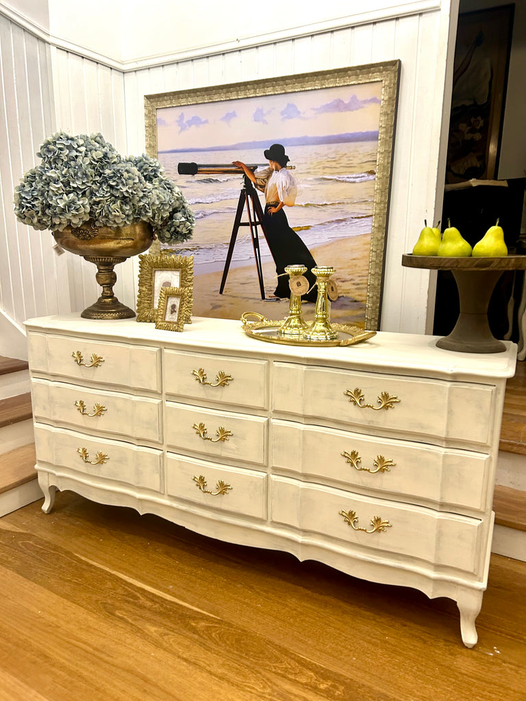 Vintage Berryman French Provincial Style Dresser/Drawers