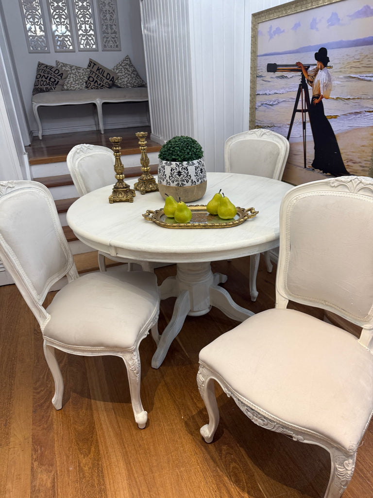 French Provincial Style Dining Table and 4 Chairs