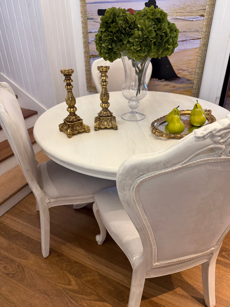 Vintage French Provincial Style Dining Table and 4 Chairs