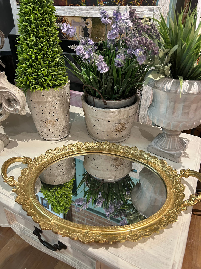 Gold coloured mirrored tray