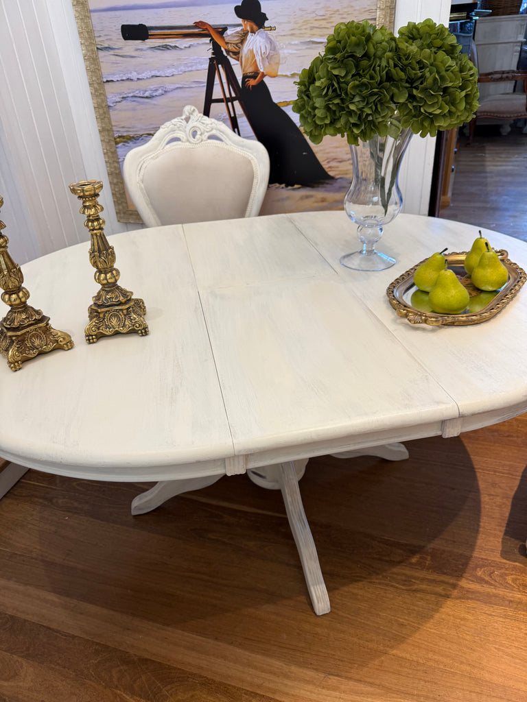 Vintage French Provincial Style Dining Table and 4 Chairs