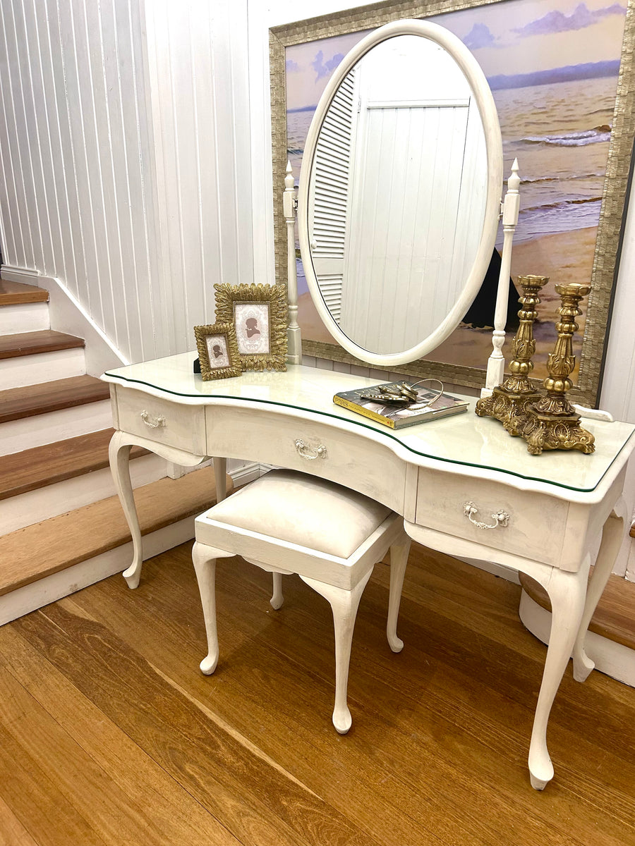 Vintage Queen Anne Dressing Table and Stool