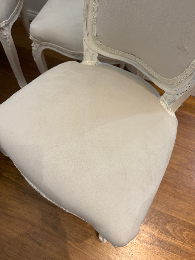 4 x Vintage Queen Anne French Provincial Style Dining Chairs