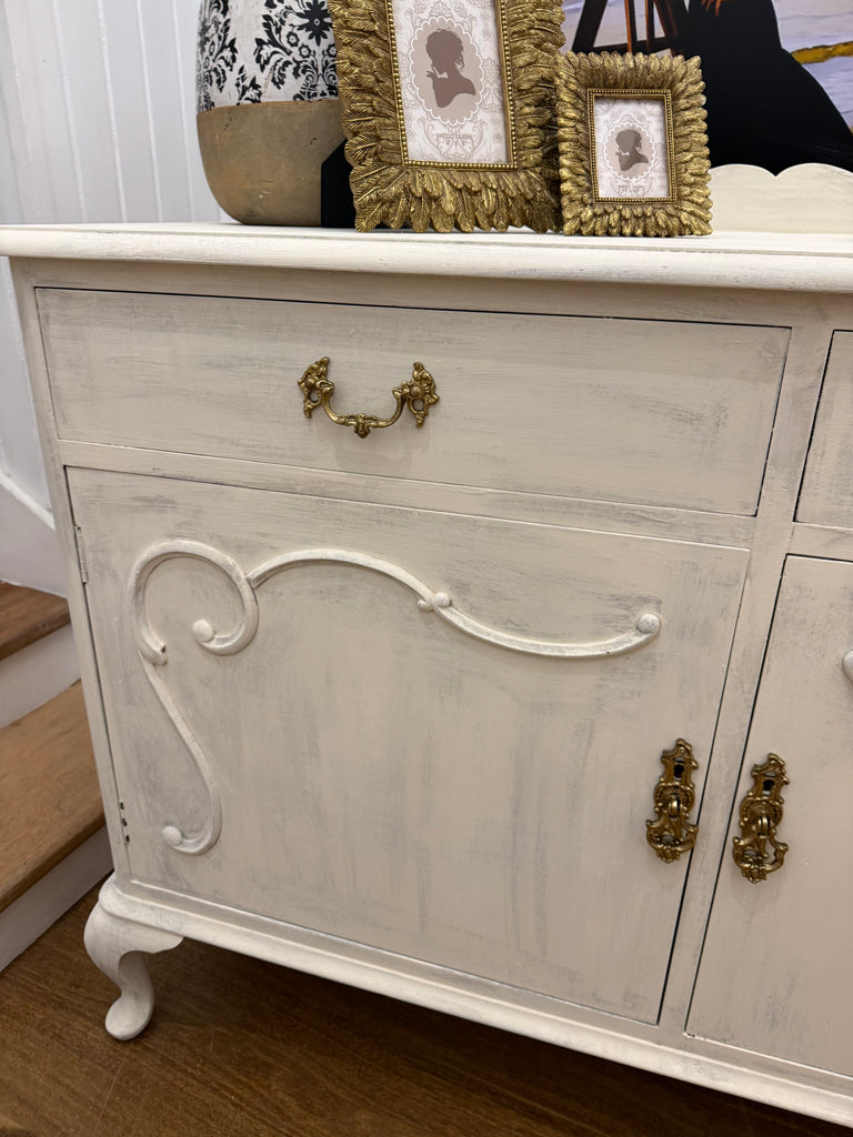 Small Vintage Queen Anne French Provincial Style Sideboard/ Buffet