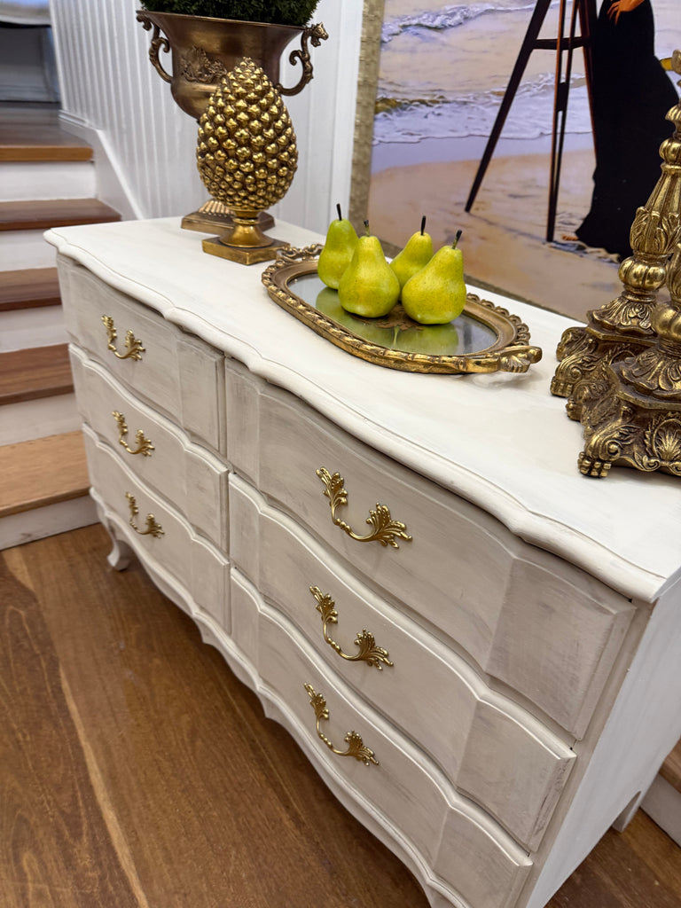 Vintage Berryman French Provincial Style Dresser/ Drawers