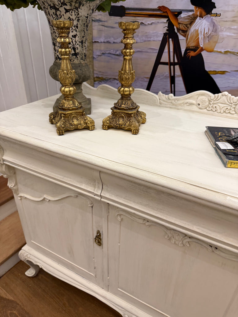 Vintage Queen Anne French Provincial Style Sideboard/Buffet