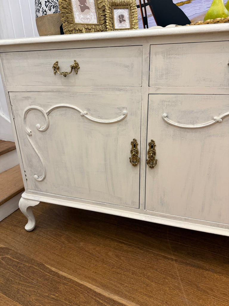 Small Vintage Queen Anne French Provincial Style Sideboard/ Buffet