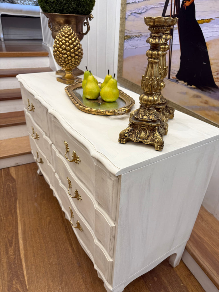 Vintage Berryman French Provincial Style Dresser/ Drawers