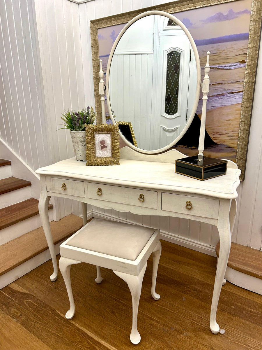 Vintage Queen Anne Dressing Table and Stool