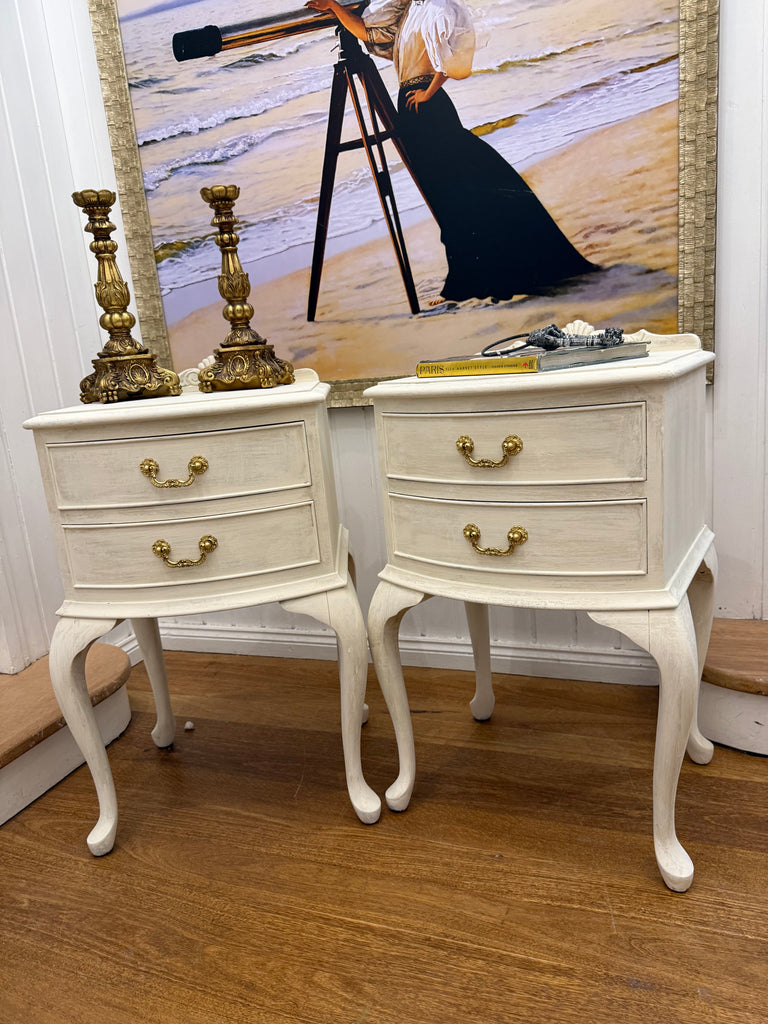 2 x Vintage Queen Anne Bedside Tables