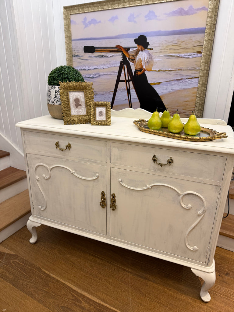Small Vintage Queen Anne French Provincial Style Sideboard/ Buffet