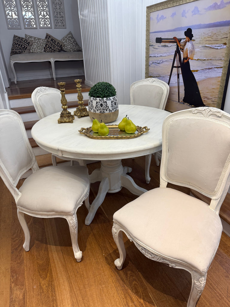 French Provincial Style Dining Table and 4 Chairs