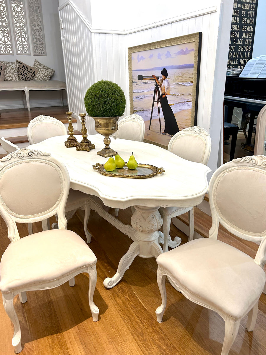 Vintage 6 Seater Dining Set
