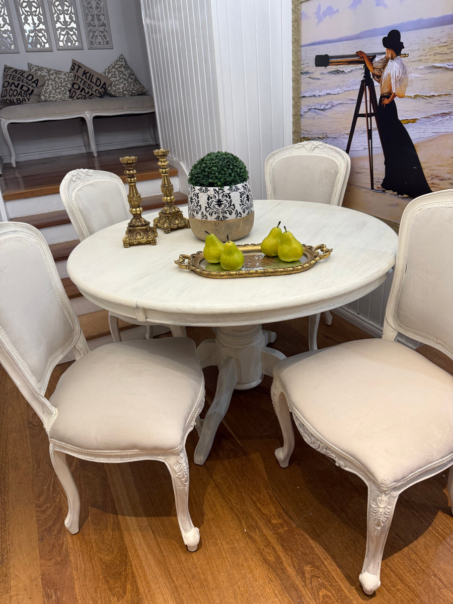 French Provincial Style Dining Table and 4 Chairs