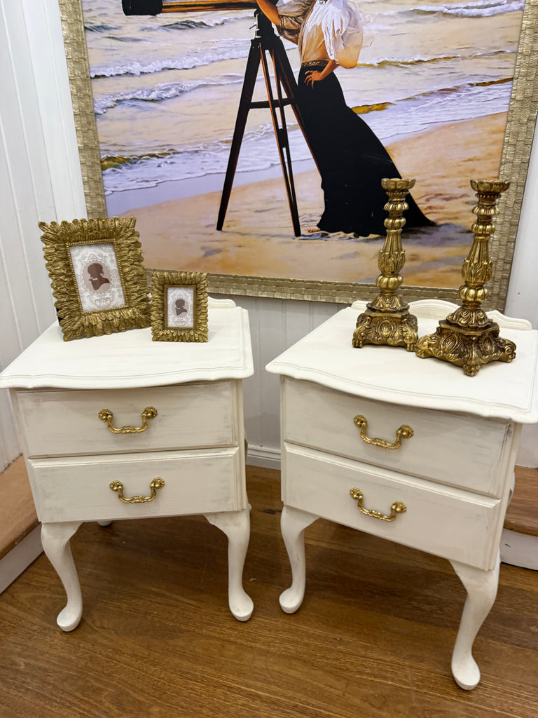 2 x Vintage Queen Anne French Provincial Style Bedside Tables