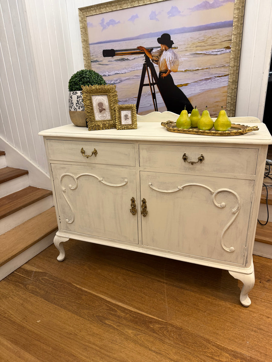 Small Vintage Queen Anne French Provincial Style Sideboard/ Buffet