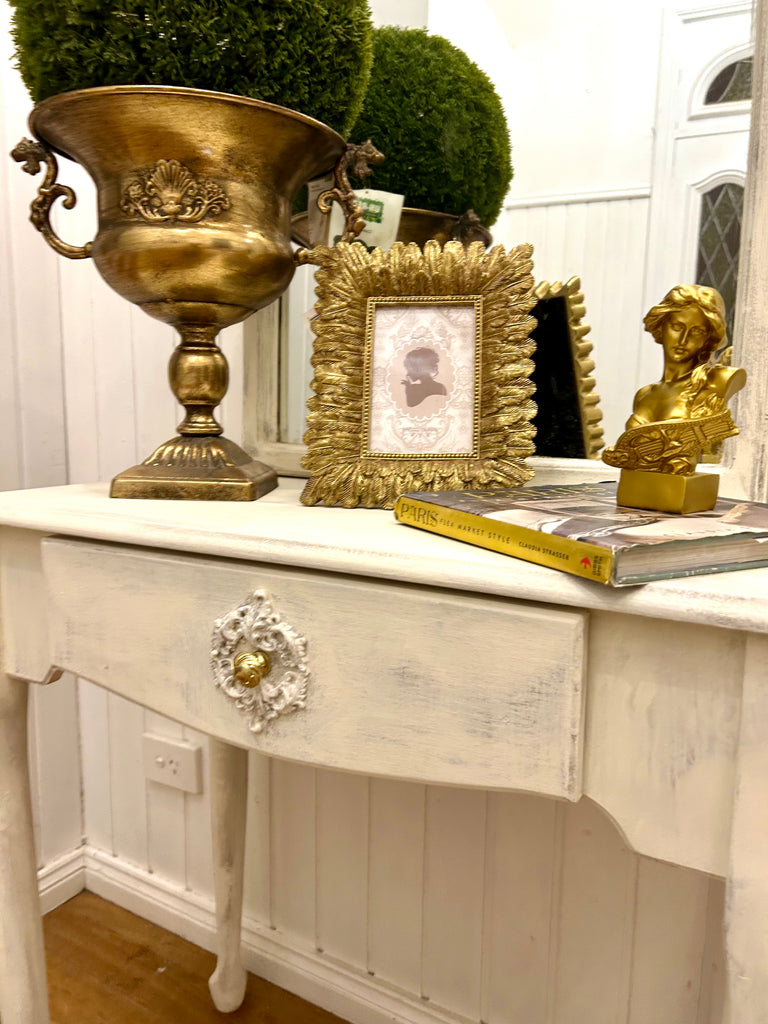 Vintage Queen Anne Hall Table and Mirror