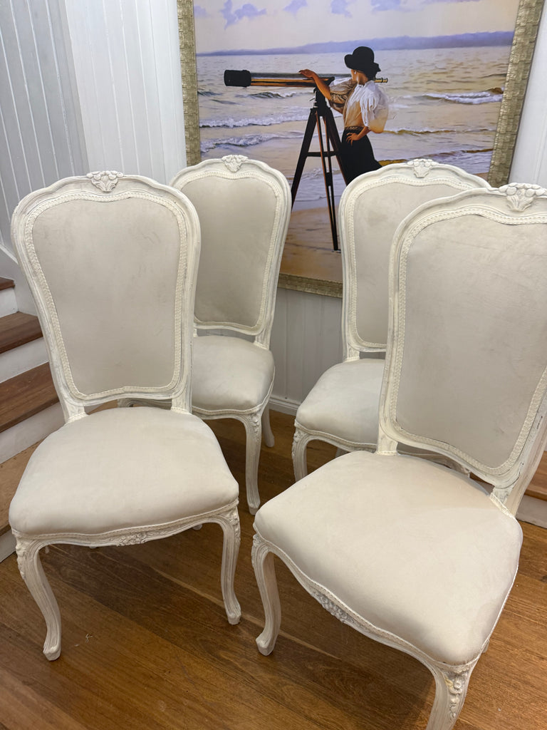 4 x Vintage Queen Anne French Provincial Style Dining Chairs