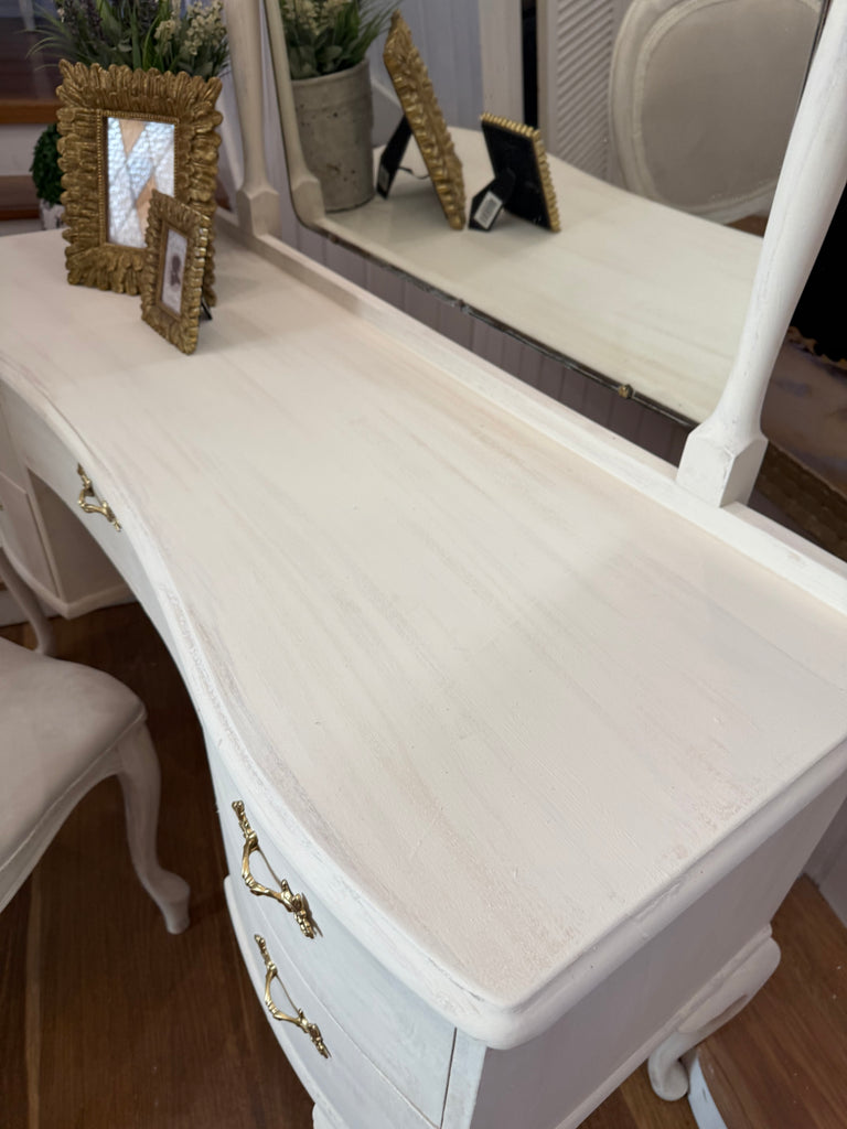 Vintage Queen Anne French Provincial Style Dressing Table and Chair