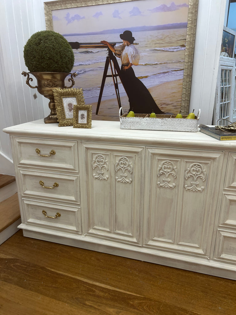 Vintage TV unit/ Dresser