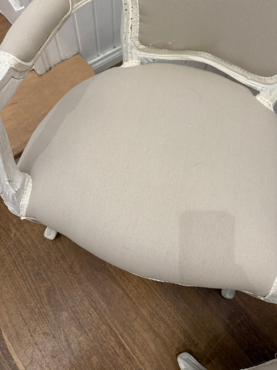 2 x Vintage Queen Anne French Provincial Style Armchairs