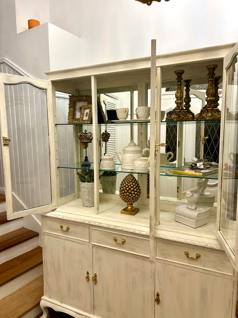 Vintage Buffer & Hutch