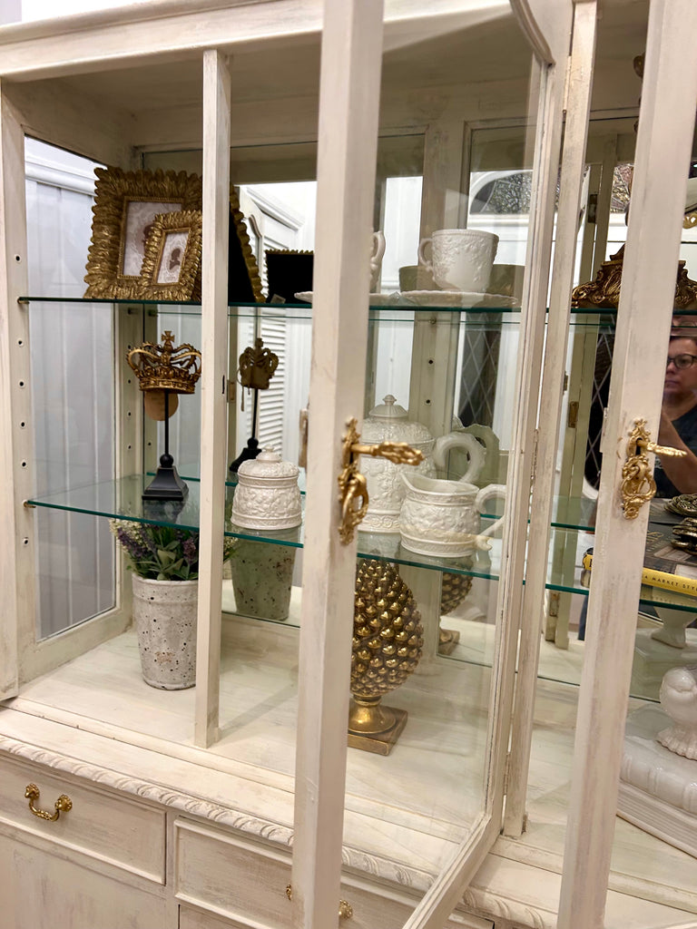 Vintage Buffer & Hutch