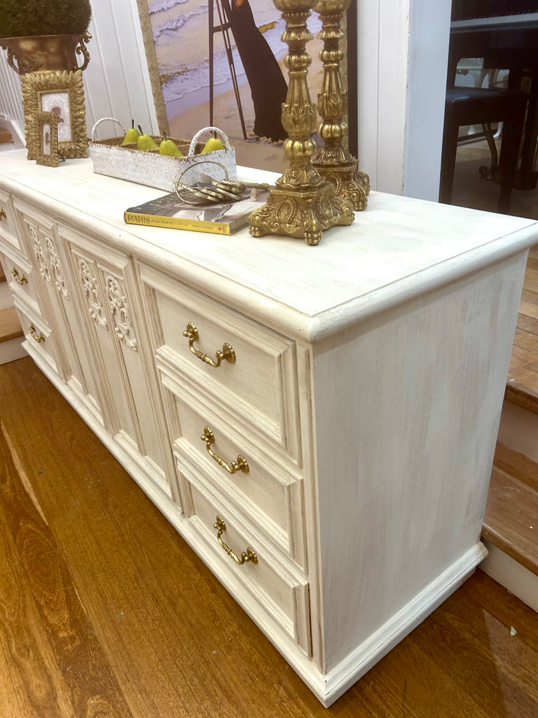 Vintage TV unit/ Dresser