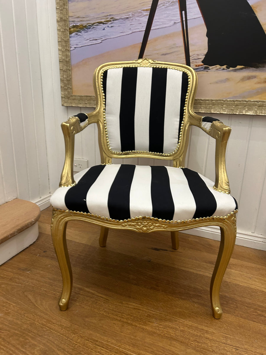 Vintage Queen Anne Armchair