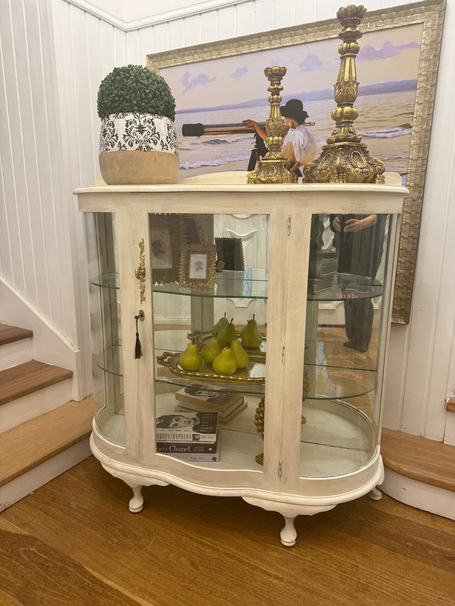 Vintage Queen Anne French Provincial Style Display Cabinet